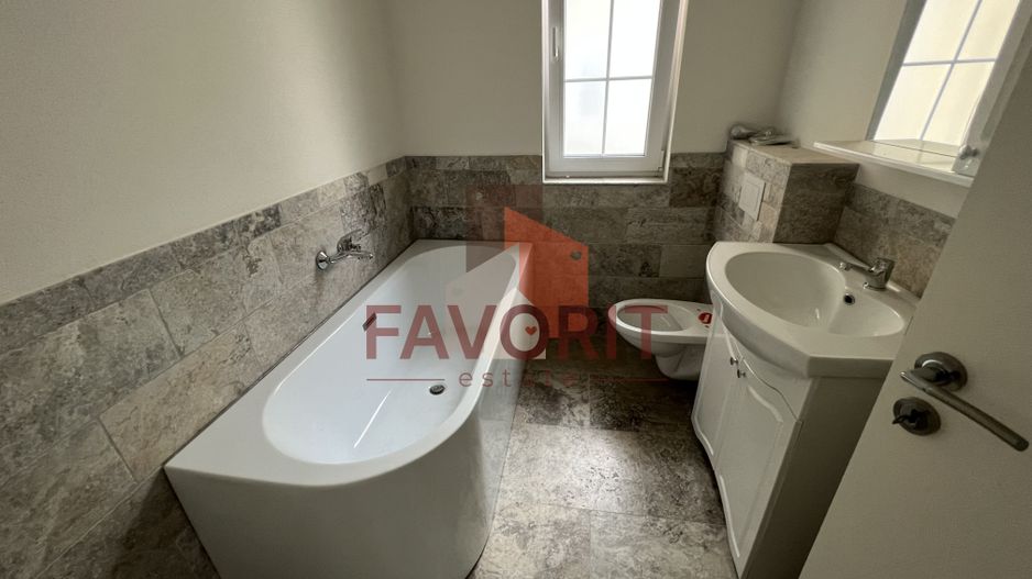 Etaj 2. Decomandat. Finisaje superioare - Poză 11