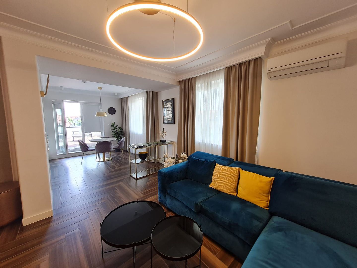 Elegantă și prestanță - Poză 11