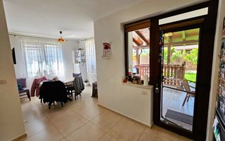 1/2 Duplex mobilat, utilat, 4 camere, pivnita, 200 mp teren - Poză 4