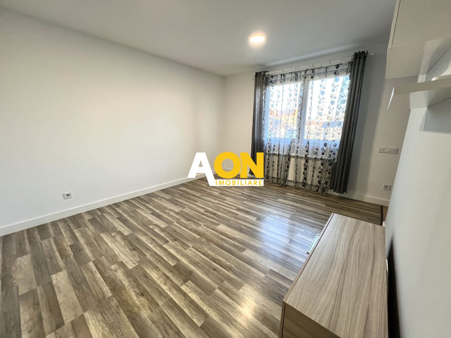 Casa insiruita de vanzare, 5 camere, 2 bai, Ampoi 3 - Poză 3