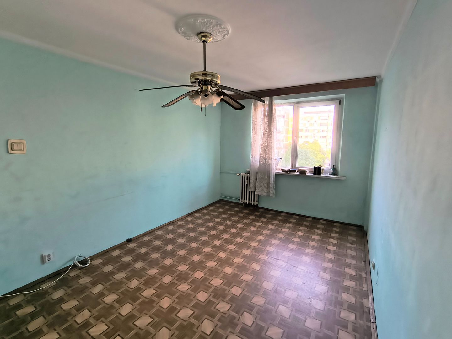 Apartament 3 camere semidecomandat Berceni - Poză 3