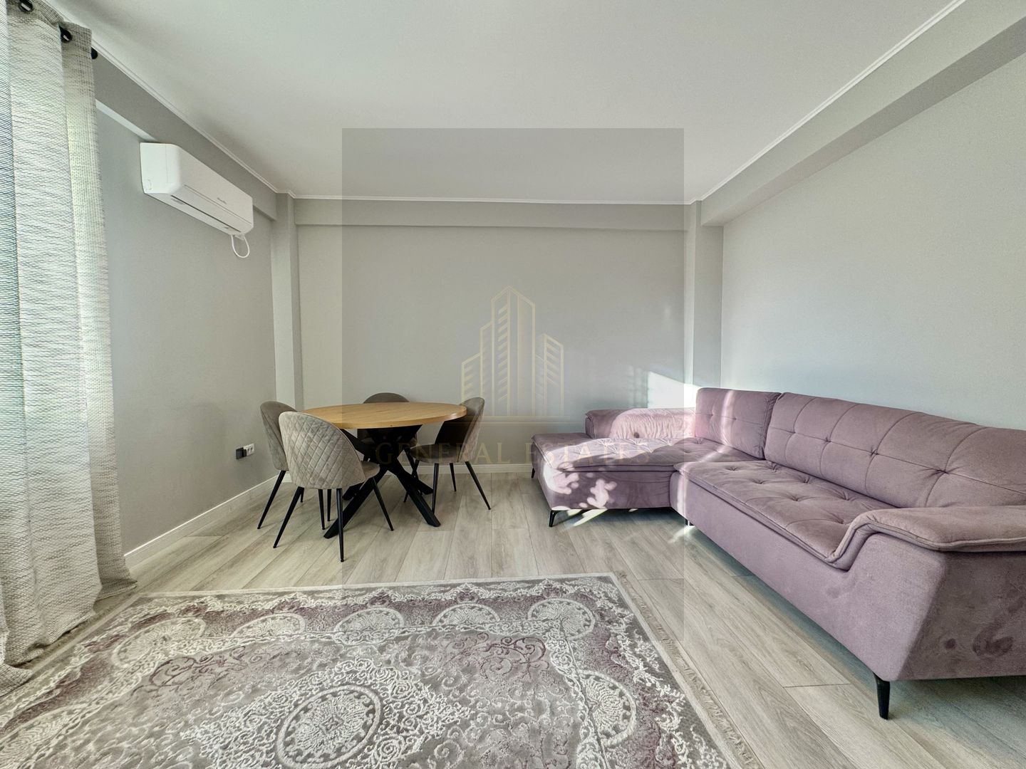 Vânzare apartament cu 2 camere - 68 m.p. Mutare imediată în Tătărași - Poză 1