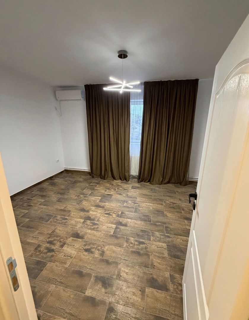 CASA INDIVIDUALA DECEBAL 5 CAMERE, CENTRALA - ACCEPTA MUNCITORI ASIA - Poză 1