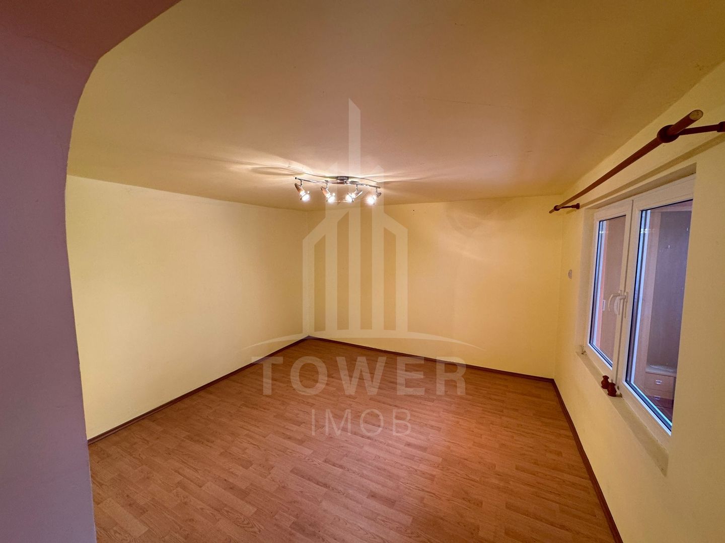 Casă 3 camere de vânzare în Rășinari, Str. Andrei Șaguna – ideală pentru familie - Poză 9