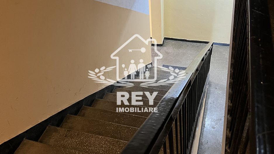 Apartament 4 camere decomandate 4 balcoane etaj 1 Str. Bâlea/Sibiu - Poză 14