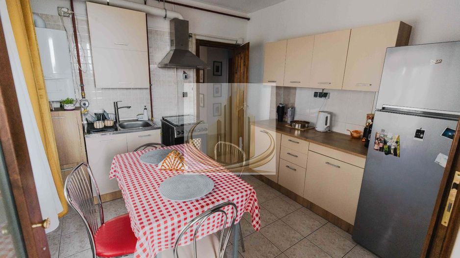 Apartament 4 camere Central 100mp 245000 euro - Poză 11