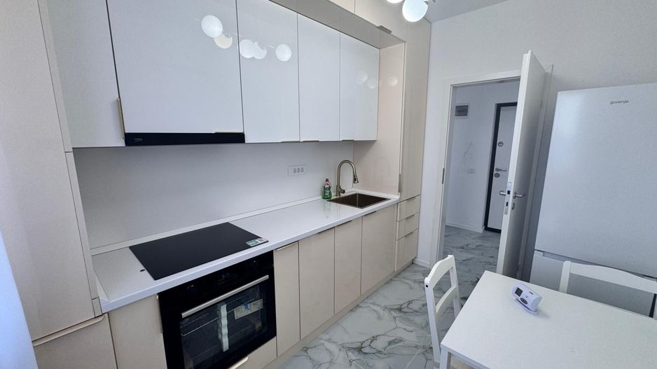 AP. 2 CAMERE - PARCARE INCLUSA, CENTRALA PROPRIE, MOBILAT MODERN - Poză 5