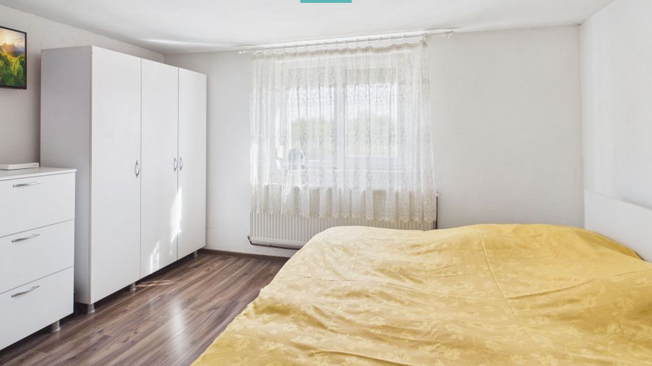 Casă retrasă Pișchia – 4 camere, teren 920 mp - Poză 4