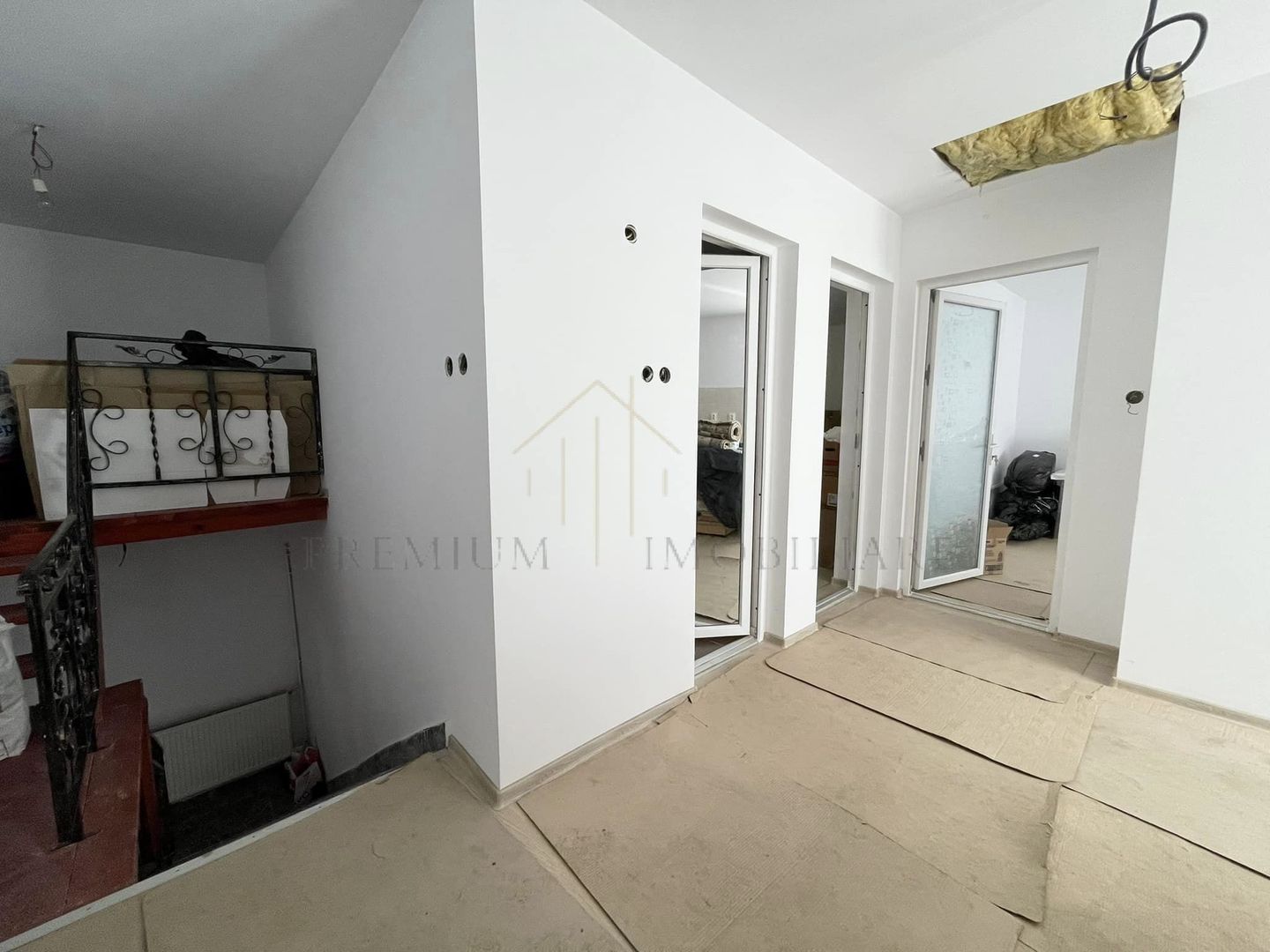 Apartament 3 Camere - Etaj 1 - La casute - Poză 1