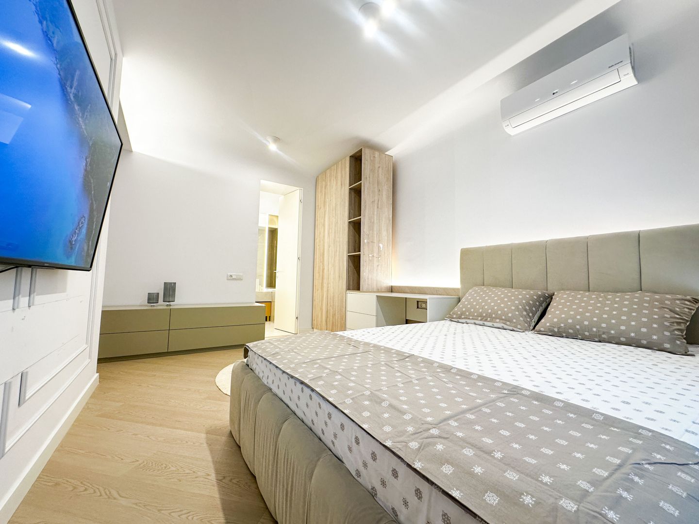 Apartament 3 camere | Prima închiriere | Cortina North | Parcare - Poză 12