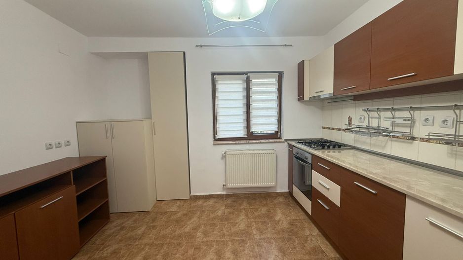 Vila D+P+ E1+M || CURTE PROPRIE SI GARAJ || EXPOZITIEI - Poză 7