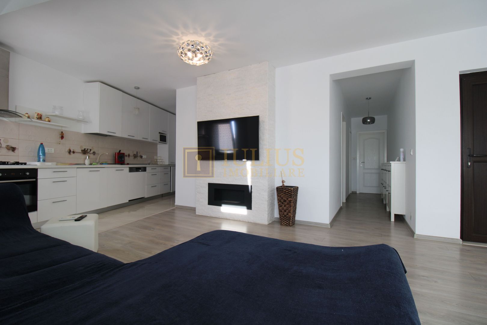 Exterior Sud; spatios, zona linistita. - Poză 7