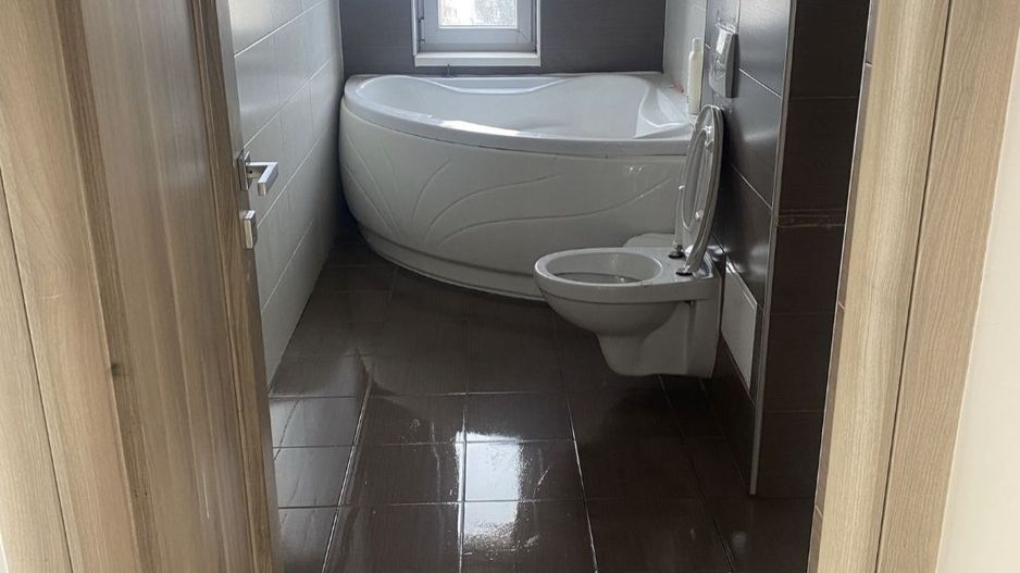 Tomis 3 apartament 3 camere - Poză 4