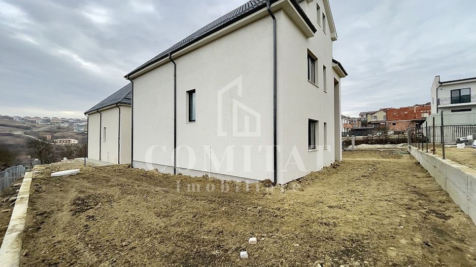 Casa individuala cu teren generos, retrasă de la trafic - Poză 6