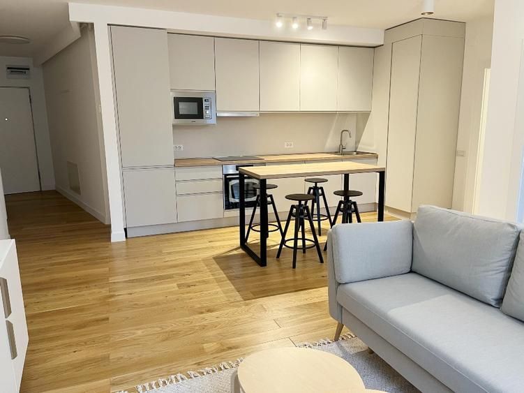 Apartament spatios 2 camere Carmen Sylva Residence cu loc de parcare - Poză 3