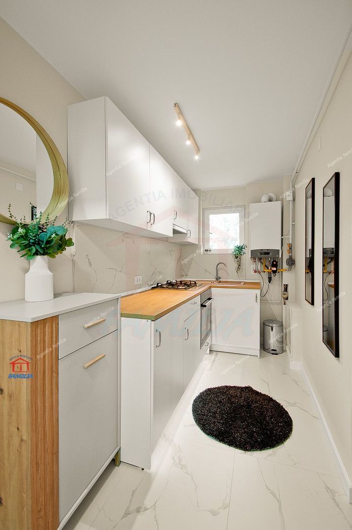 Inchiriere apartament 3 camere decomandat zona centrala - Poză 7