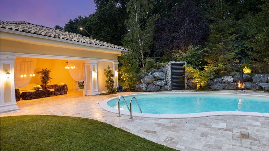 Vila deosebita langa pădure în Tunari - Poză 27