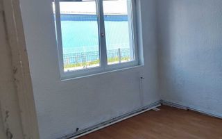 Apartament 1 Camera I Decomandat I Parter I zona Turnisor - Poză 2