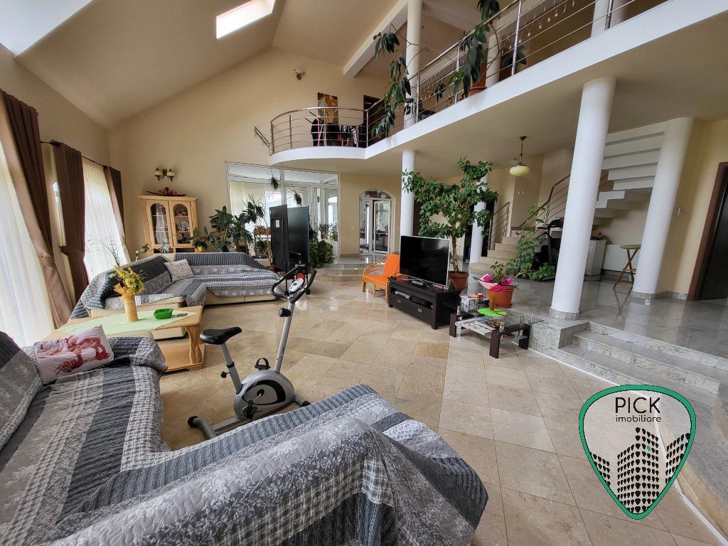 P 1097 - Casă cu 7 camere în jud. Mureș, Sângeaorgiu de Mureș - Poză 2