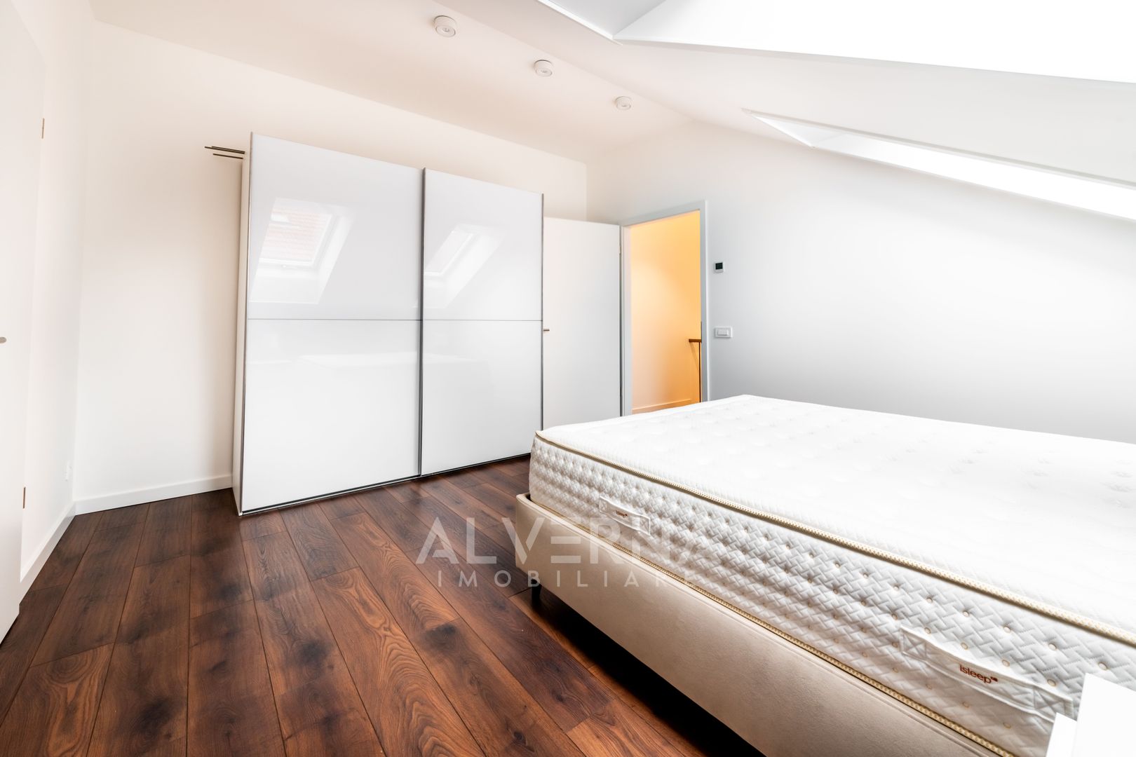 Apartament 3 camere - tip duplex | 80mp | Semicentral - str. Paris - Poză 6