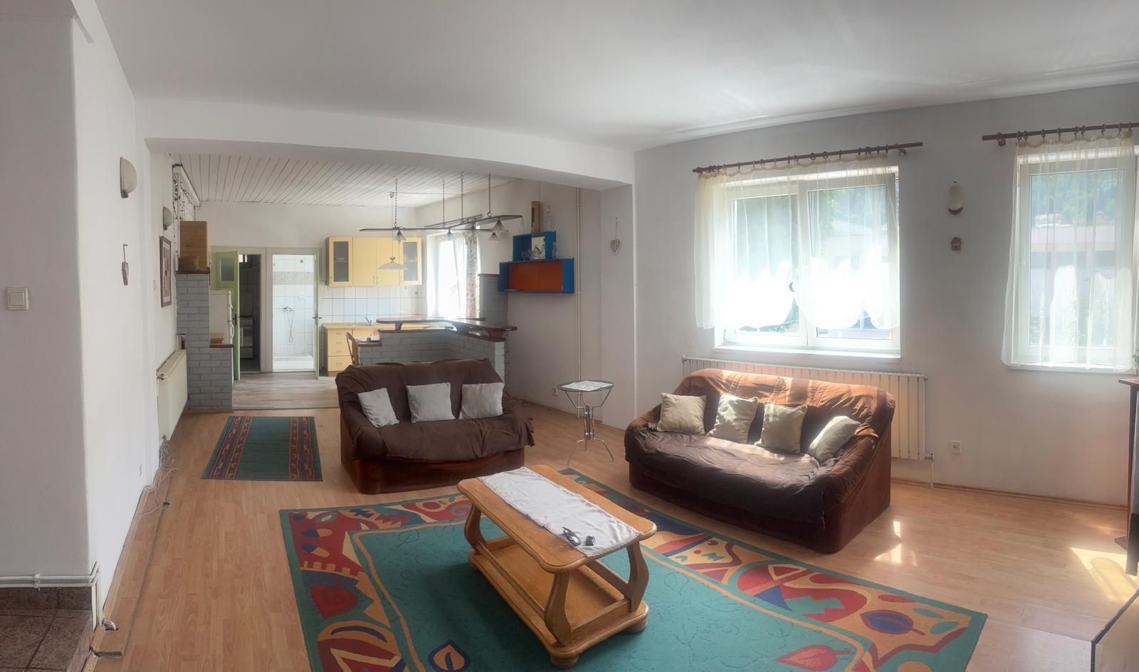 Apartament deosebit la 5 minute de Piata Sfatului - Poză 1