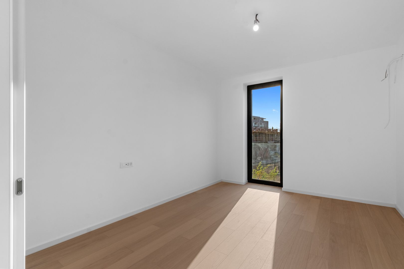 Apartament 4 camere - 112 mp - comision zero - 249000 Euro+tva - Poză 14