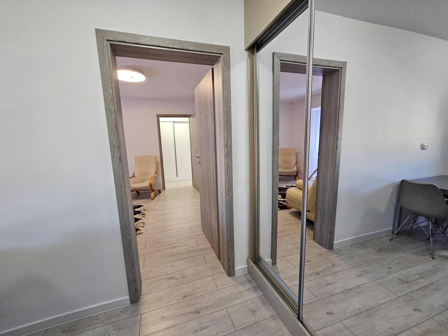 Inchiriere apartament modern, nou, Trivale - Poză 8