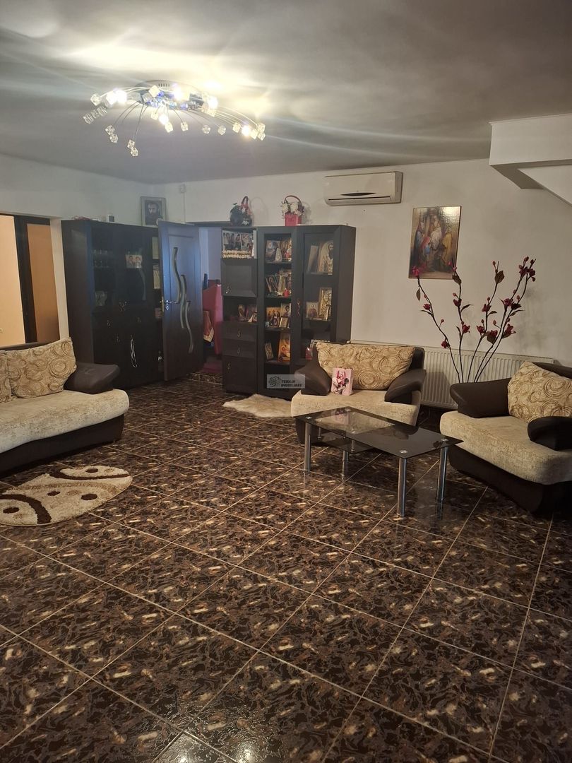 Casa/vila de vanzare in Garoafa /Vrancea - Poză 5