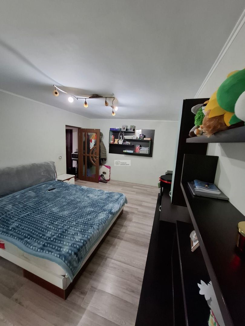 Apartament 4 camere/Longinescu/85mp/et 3/3-70.000  euro - Poză 5