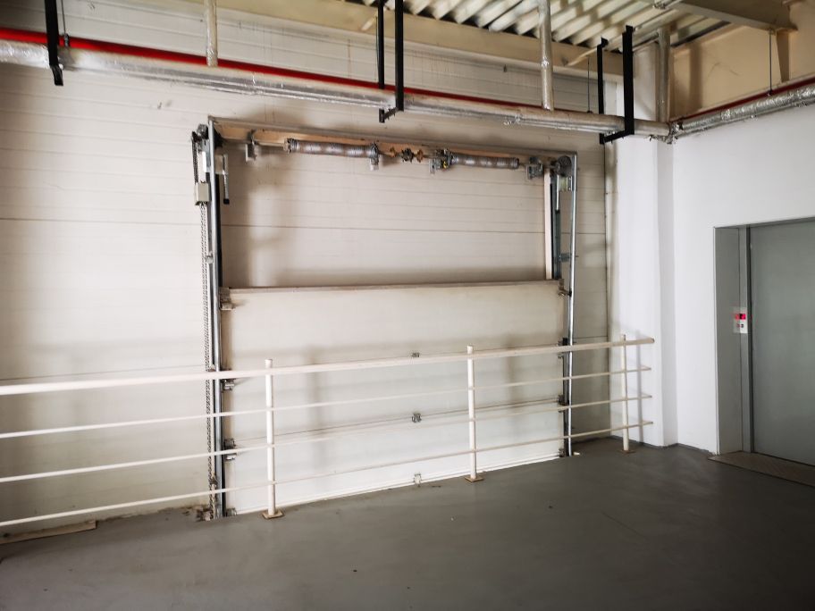 Hala Militari - Poză 6