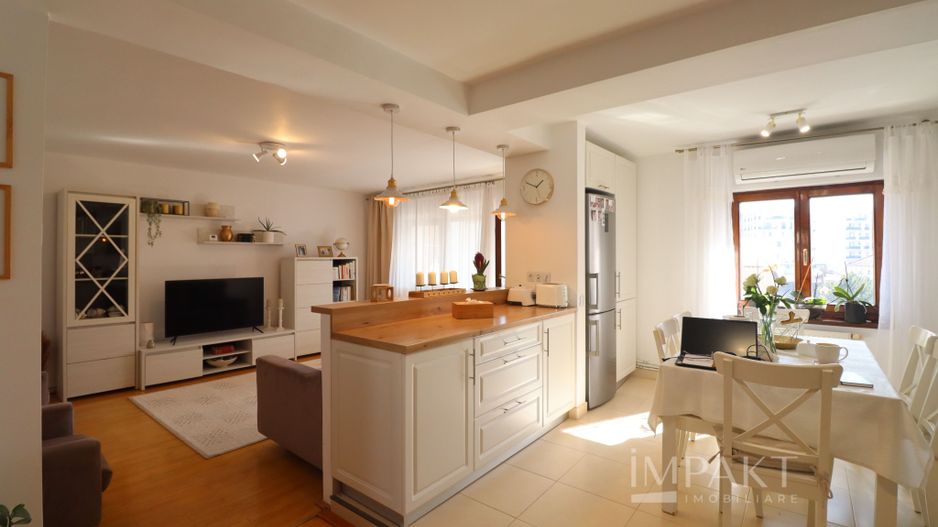 Apartament confort sporit cu  4 camere, zona The Office! - Poză 1