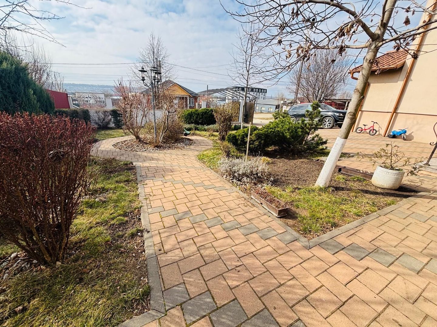 Vilă deosebită în Șcheia I 240 mp utili I teren 1000 mp I 295.000 € - Poză 32