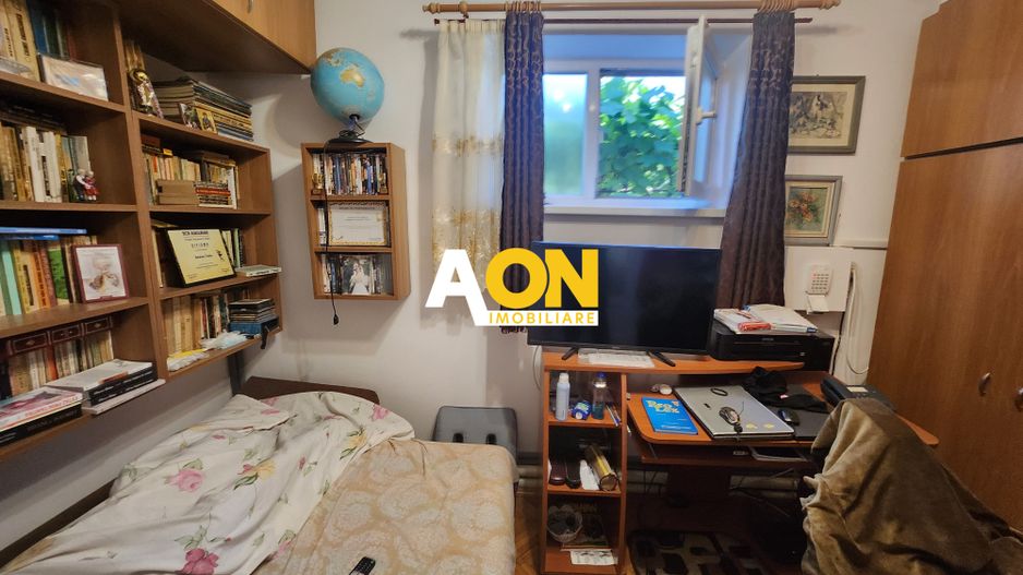 De vanzare casa 5 camere, 655mp teren, zona Cetate - Poză 9