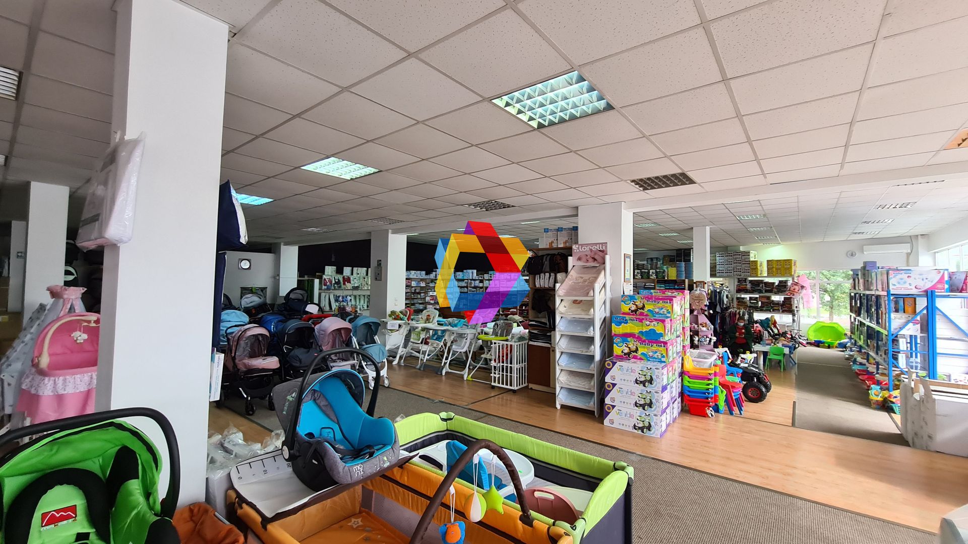 Spatiu comercial / showroom -560 mp - Poză 4