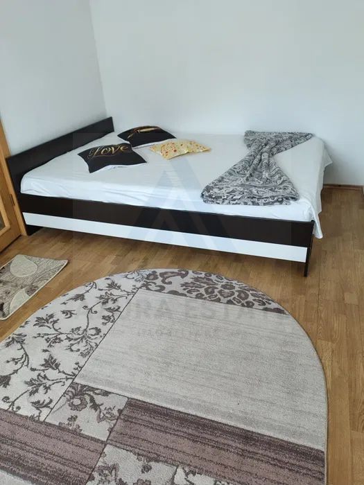 Apartament 2 camere bucatarie inchisa baie cu geam zona Mihai Viteazu - Poză 2