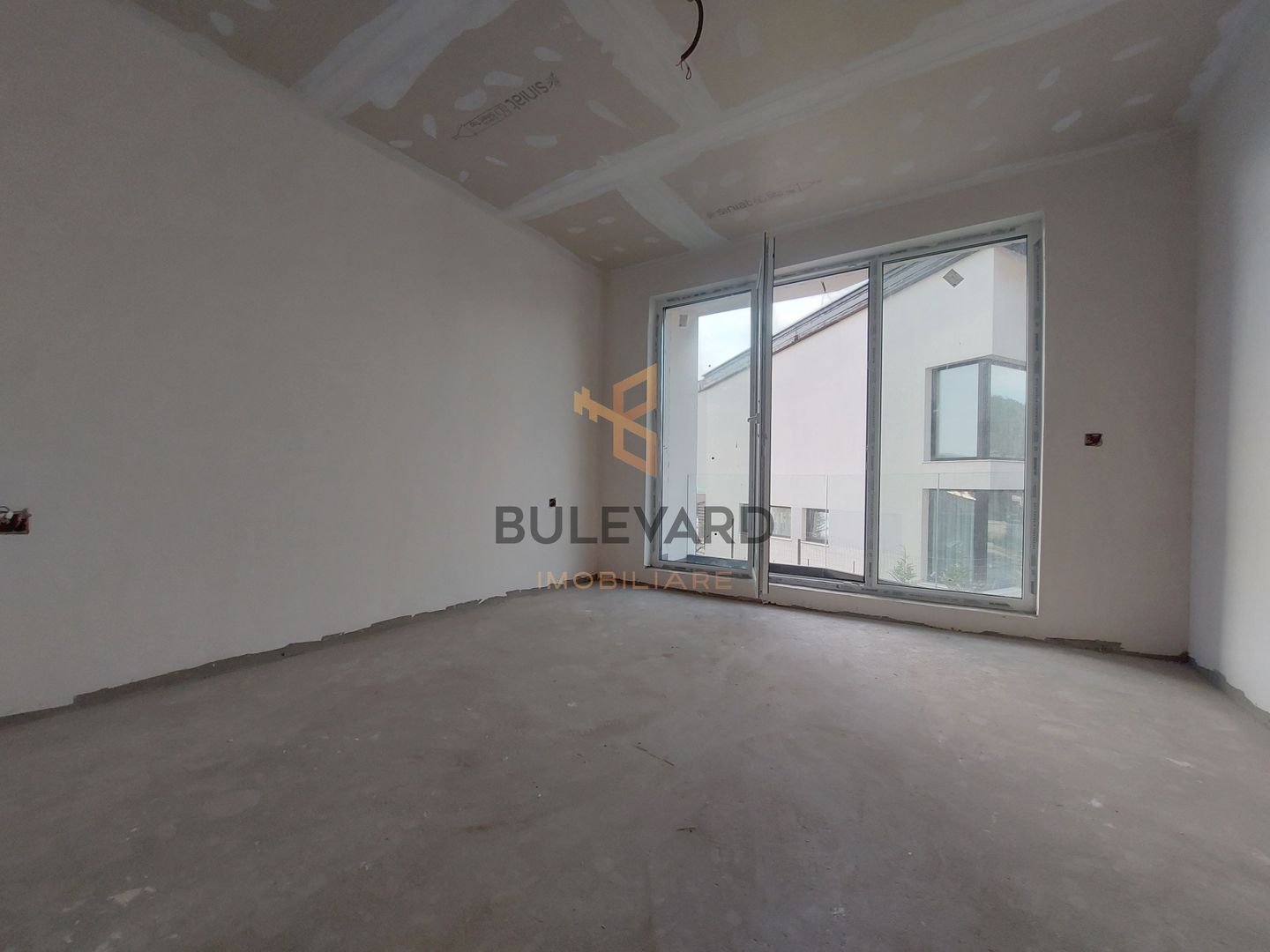 Casa de tip duplex cu CF la 5 minute de Vivo Center! - Poză 9