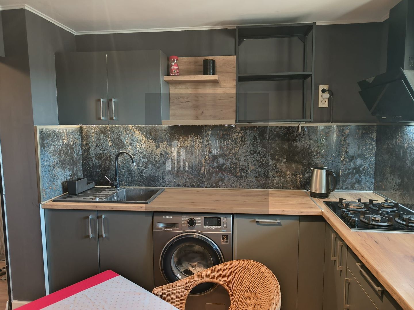 Apartament 2 camere decomandat/1982/Aparatorii Patriei Sector 4 - Poză 6