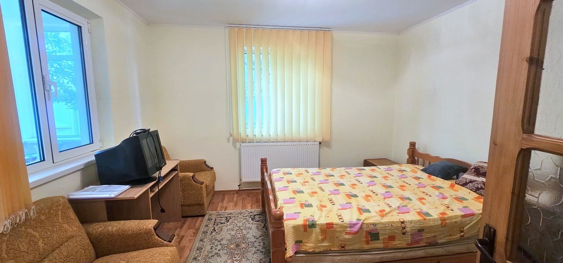Casa la sol cu teren 1055 mp si livada - Vanatori, Galati - Poză 14