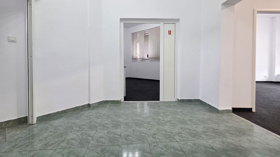 FALEZA NORD – 192 MP UTILI, IDEAL MAGAZIN, BIROURI, CABINETE MEDICALE! - Poză 14