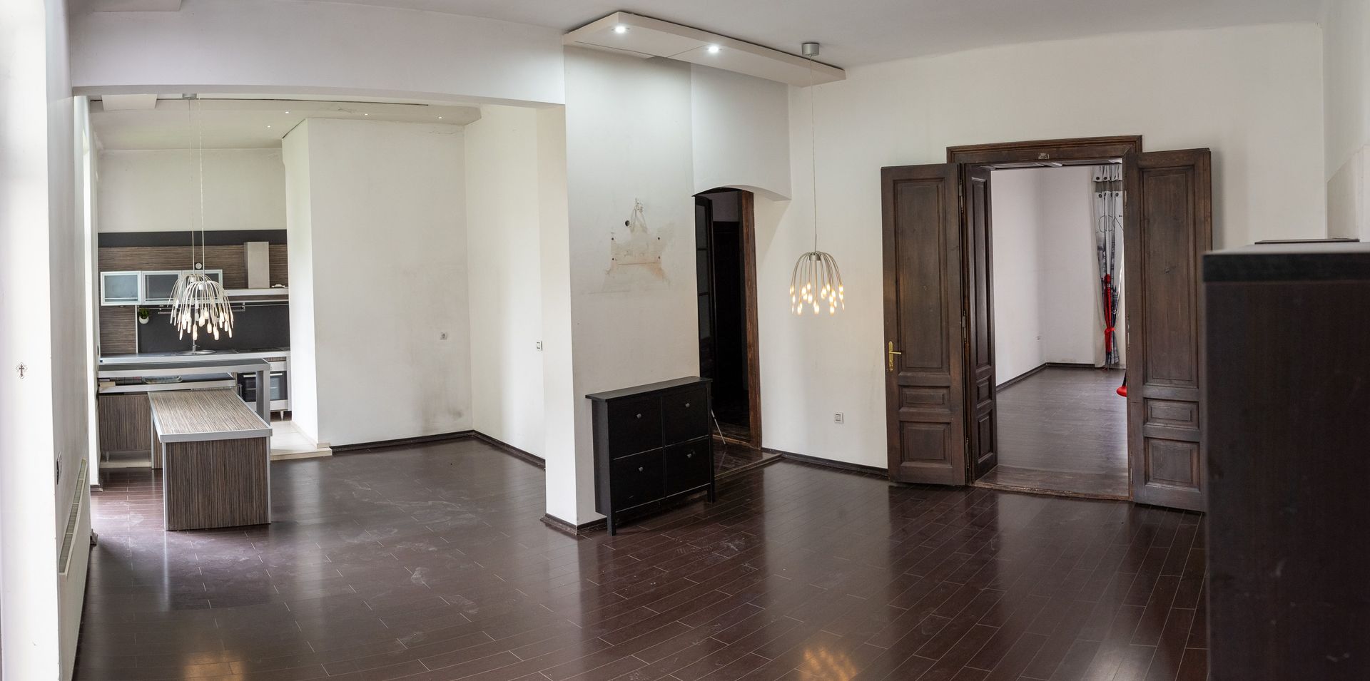 De vanzare Cladire bloc Istoric Central Arad D+P+E+M curte proprie - Poză 2