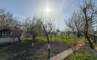 Casă cu anexă, foișor și beci pe teren de 600 mp – Țuțora, aproape de centru - Poză 2