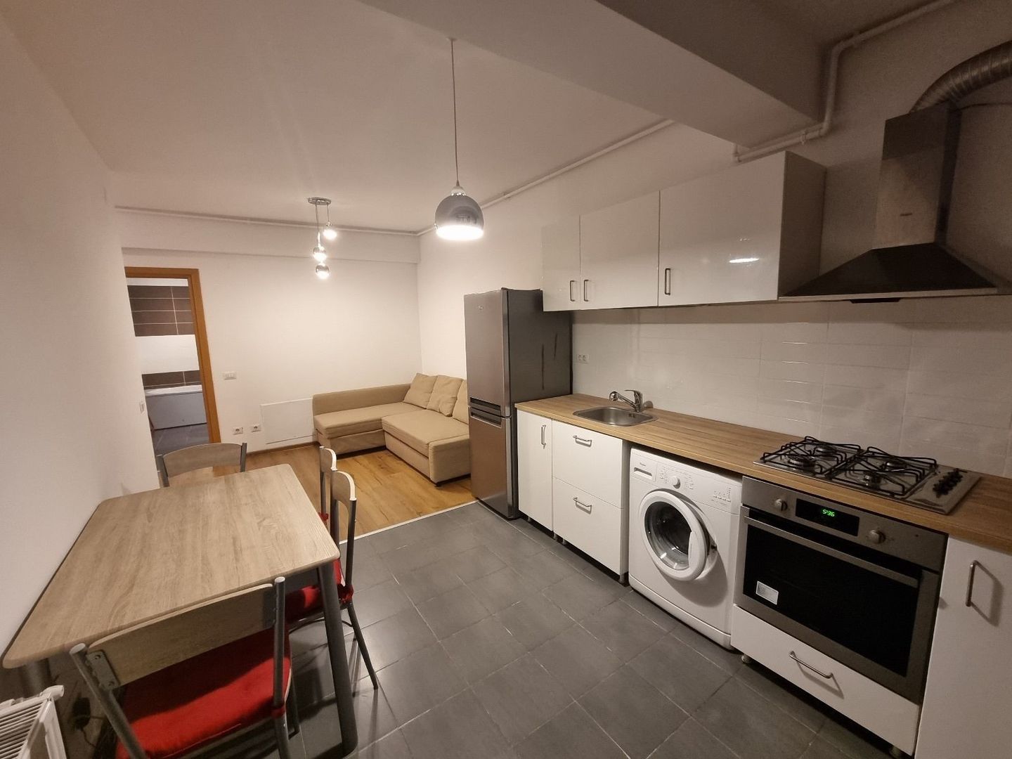 Vanzare apartament 2 camere in Traian Central Apartments, mobilat si utilat - Poză 1