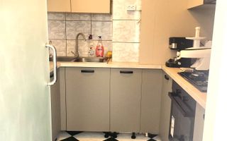 Apartament de 3 camere, 90mp, vedere urbană - Poză 6