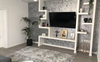 Casa renovata 250 mp utili si teren 935 mp in zona centrala Cisnadie - Poză 4