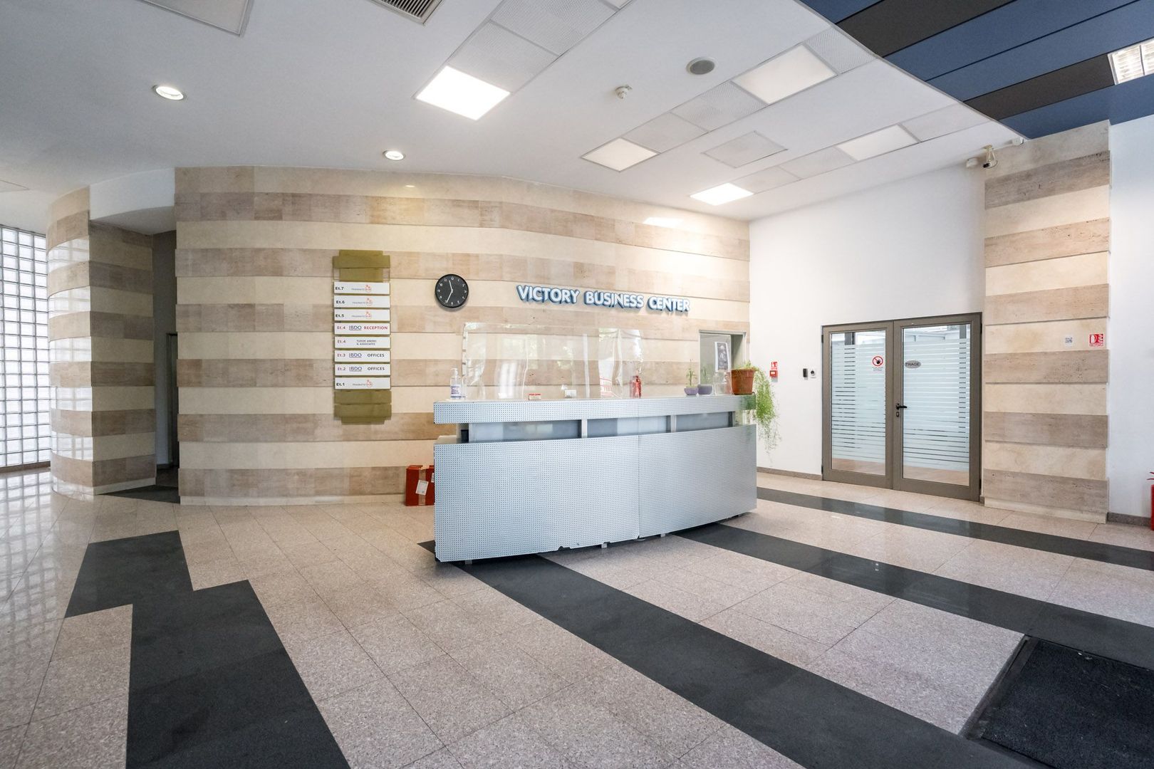 cladire de birouri 8889 mpc in Piata Alba Iulia inchiriata - Poză 2