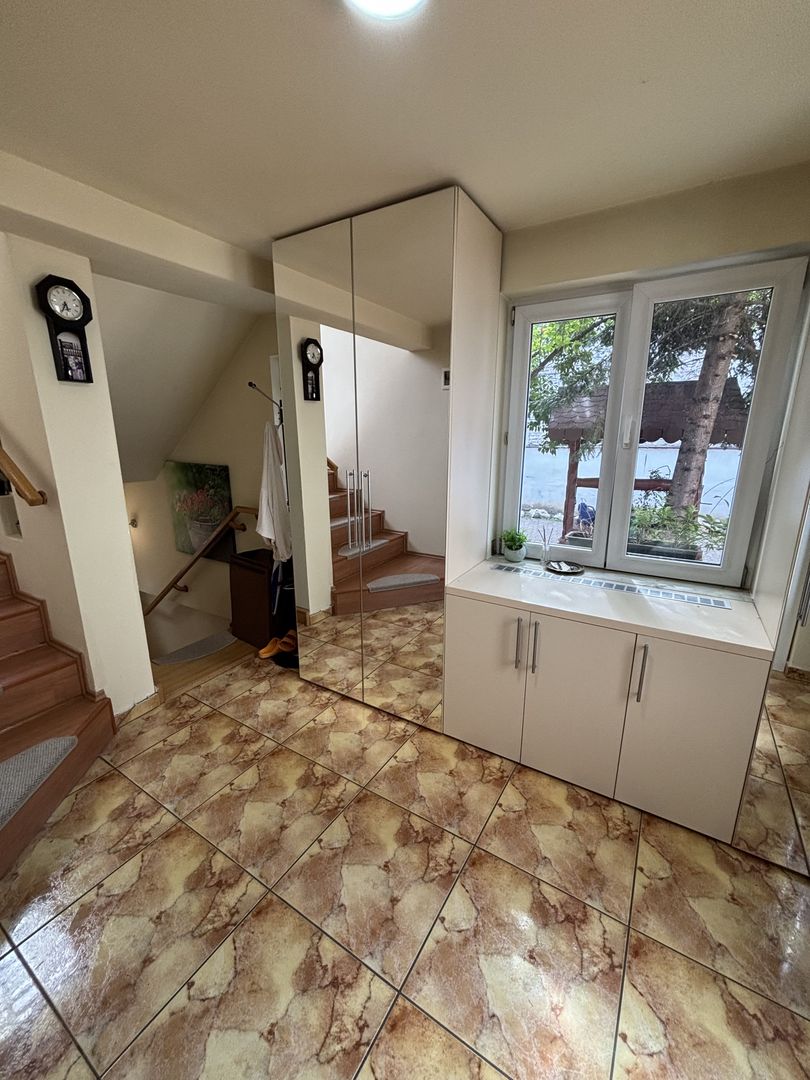 Apartament privat la casa la 5 minute de Piața Victoriei - Poză 29