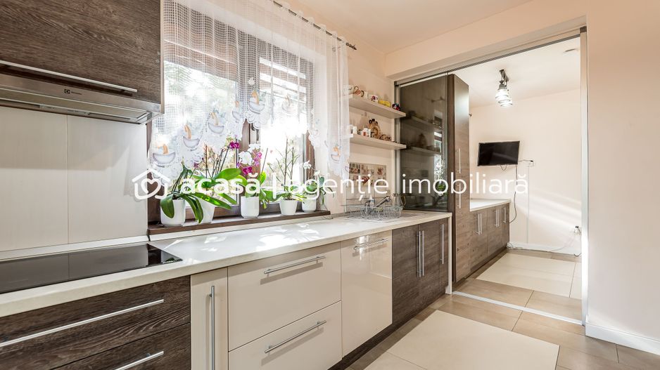 Casă SMART cu 5 camere, teren 720 mp, fotovoltaice 13 kW, Araduil Nou - Poză 5