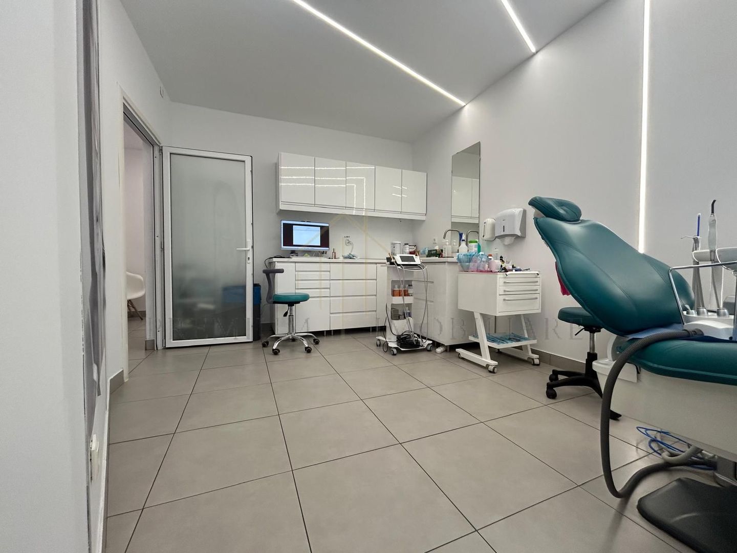 Spațiu comercial de închiriat – 80 mp, zonă cu trafic intens - Poză 6