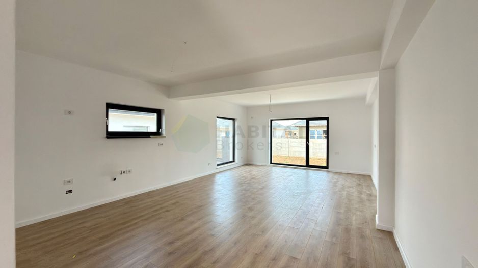 Casa 4 camere pe parter-Tunari | Teren 400 mp - Poză 8