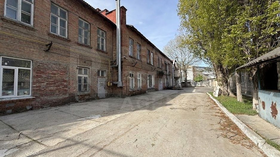 Chirie, spatiu industrial , 1500 mp, str. Calea Iesilor, Sculeni - Poză 1